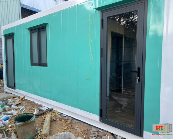Container văn phòng 20 feet có toilet