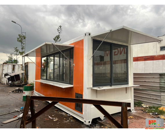 Container cafe 20 feet